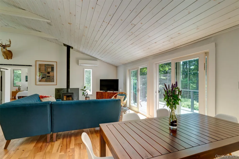 151 Hankins Road Narrowsburg, NY 12764
