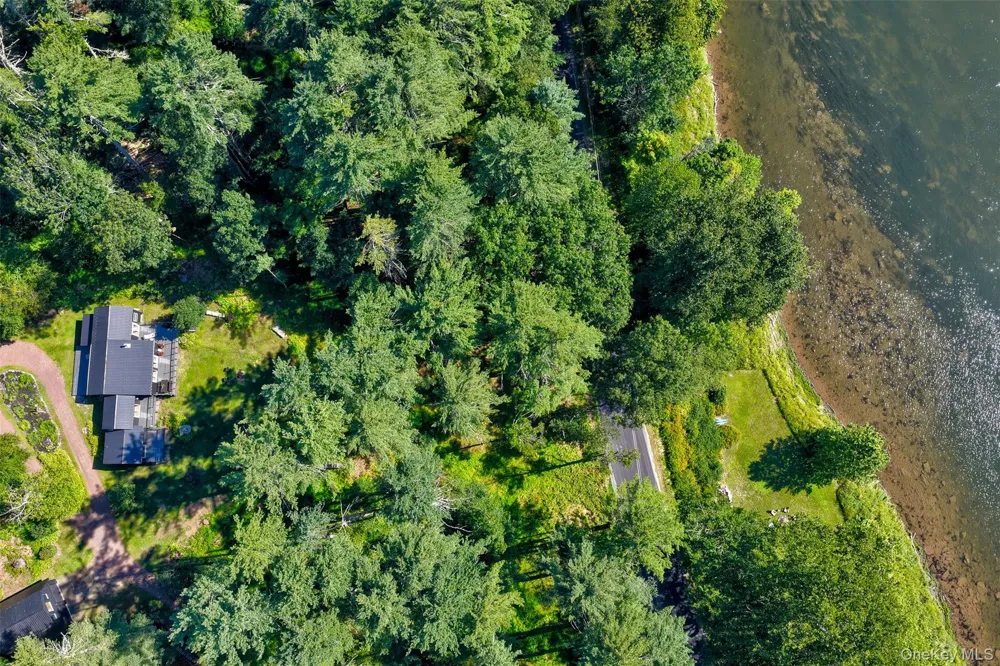 151 Hankins Road Narrowsburg, NY 12764