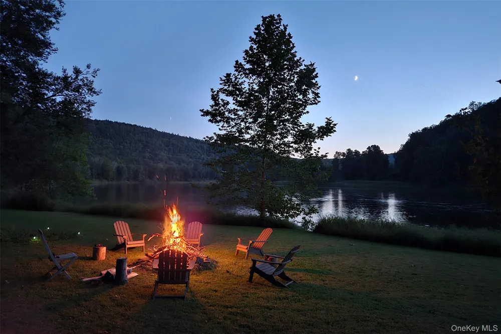 151 Hankins Road Narrowsburg, NY 12764