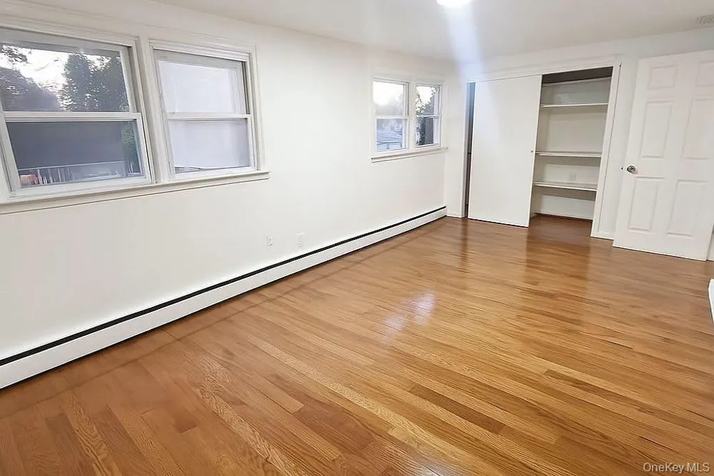 308 40th Street Lindenhurst, NY 11757