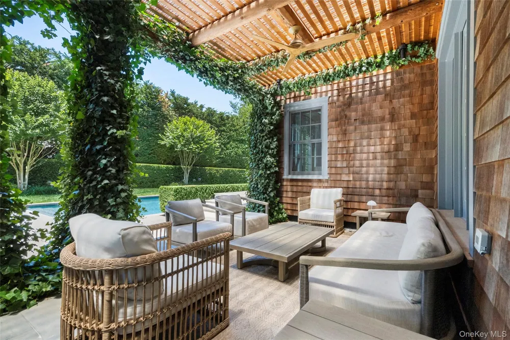 67 Buell Lane Extension East Hampton, NY 11963