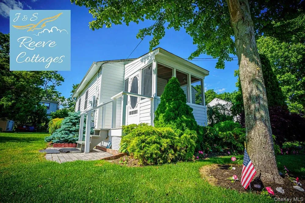 28 Whites Lane Aquebogue, NY 11931