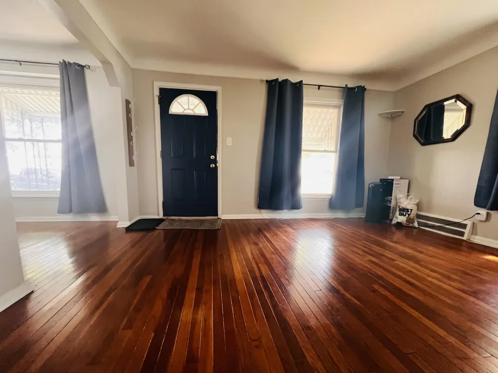 2009 Buckingham Avenue Lincoln Park, MI 48146