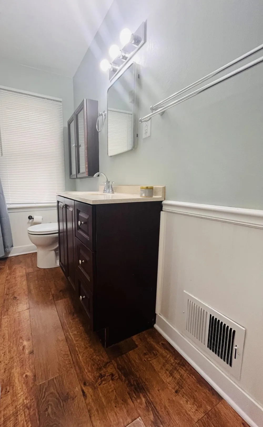 2009 Buckingham Avenue Lincoln Park, MI 48146