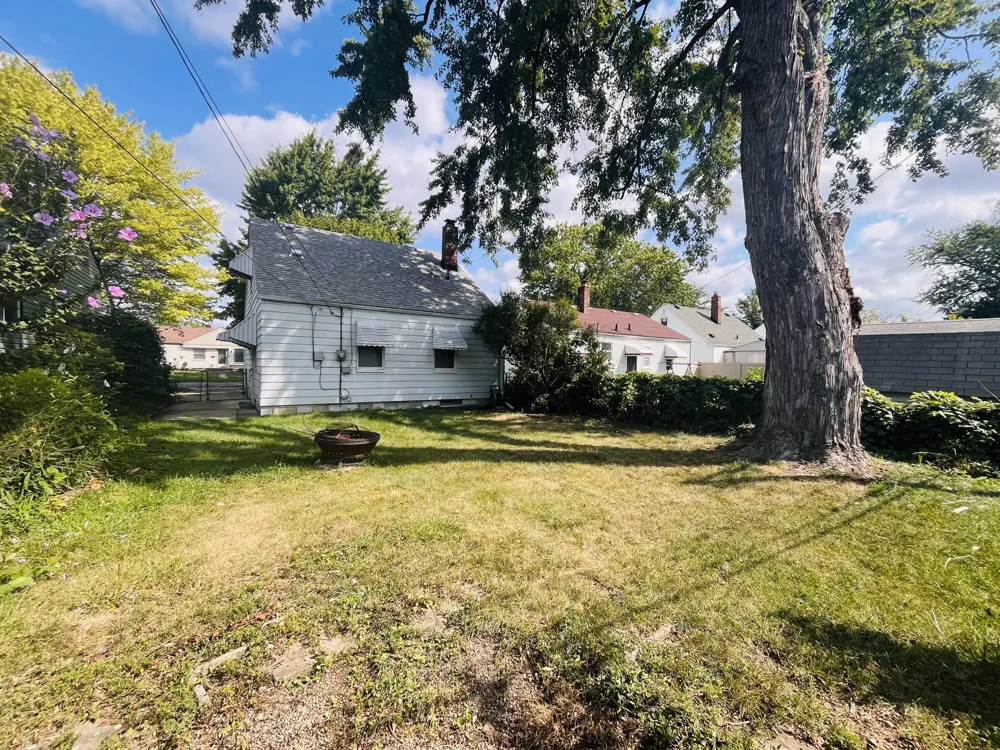 2009 Buckingham Avenue Lincoln Park, MI 48146
