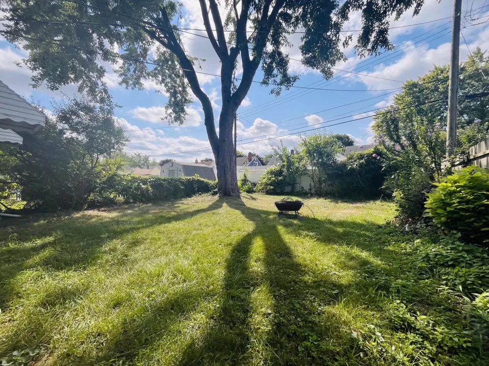 2009 Buckingham Avenue Lincoln Park, MI 48146