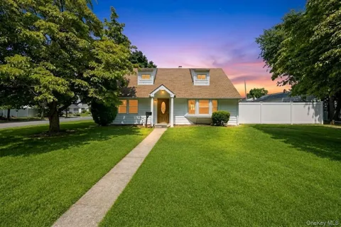 3173 Roxbury Lane