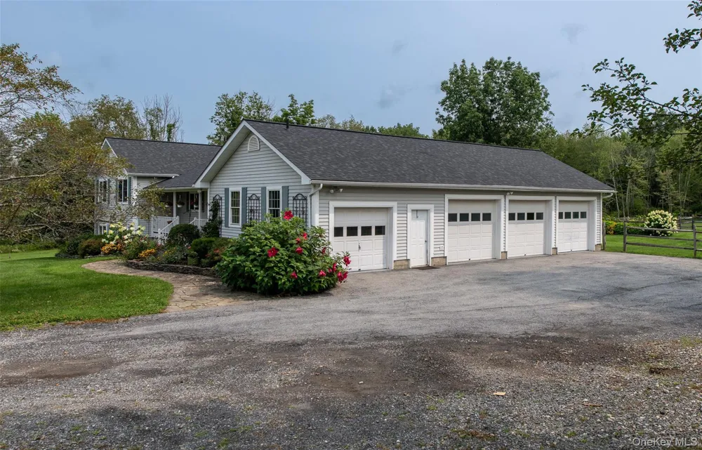 27 Verbank Club Road Verbank, NY 12585