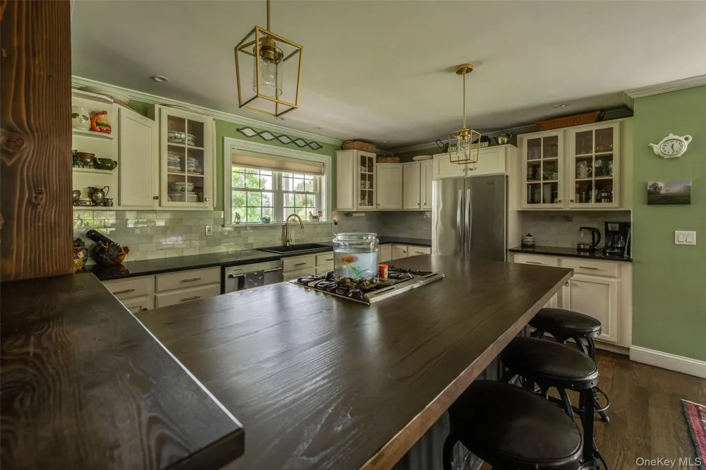 27 Verbank Club Road Verbank, NY 12585