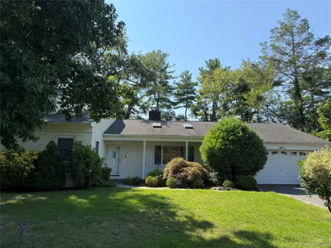 60 Oaktree Lane