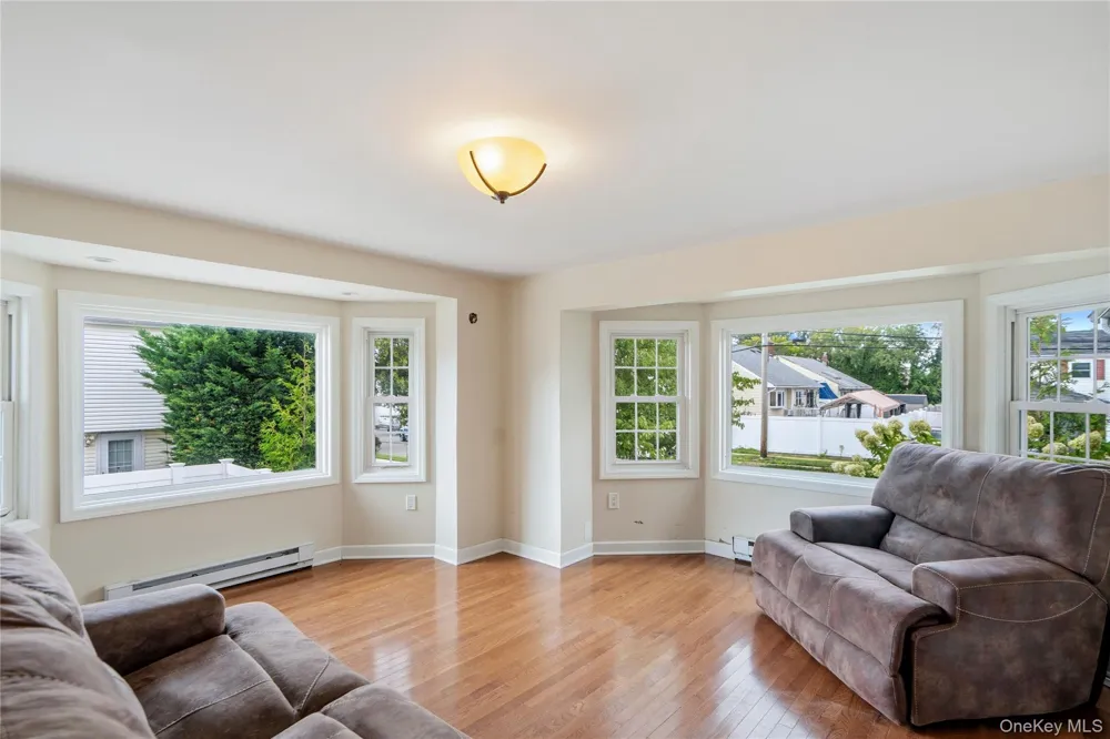4 Wilshire Court Freeport, NY 11520