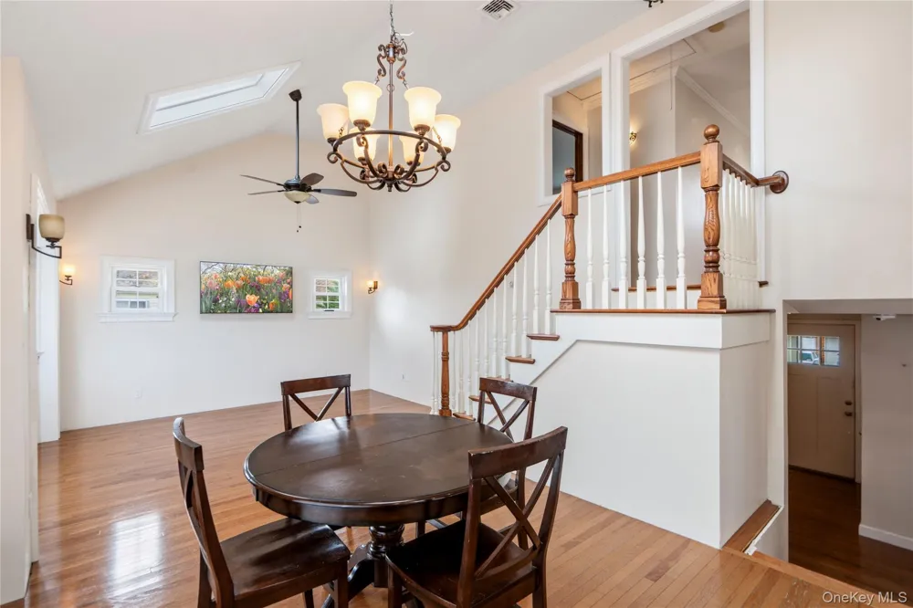 4 Wilshire Court Freeport, NY 11520
