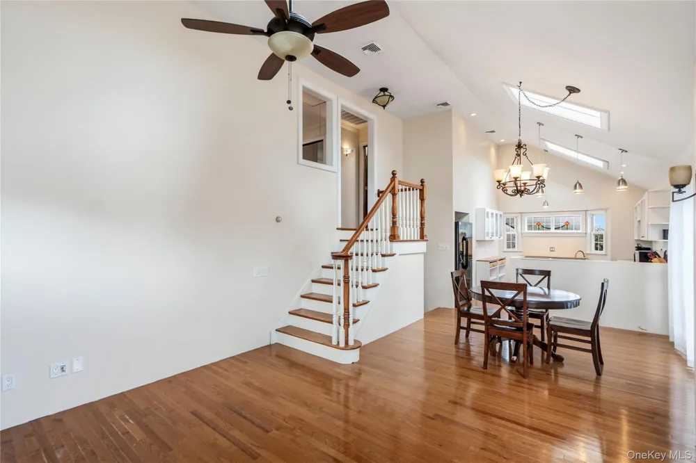 4 Wilshire Court Freeport, NY 11520