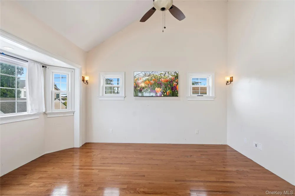 4 Wilshire Court Freeport, NY 11520