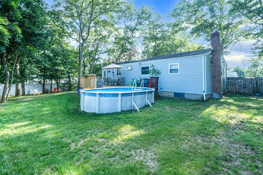 3 Newcomb Trail Ridge, NY 11961