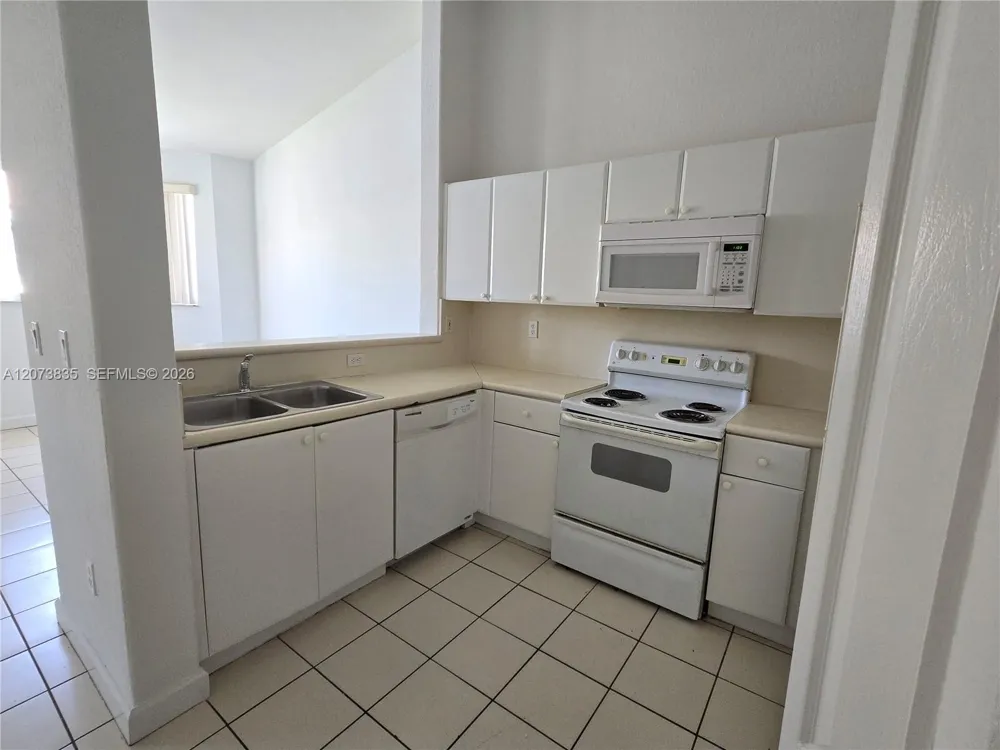 1661 SE 29th Ct #200 Homestead, FL 33035