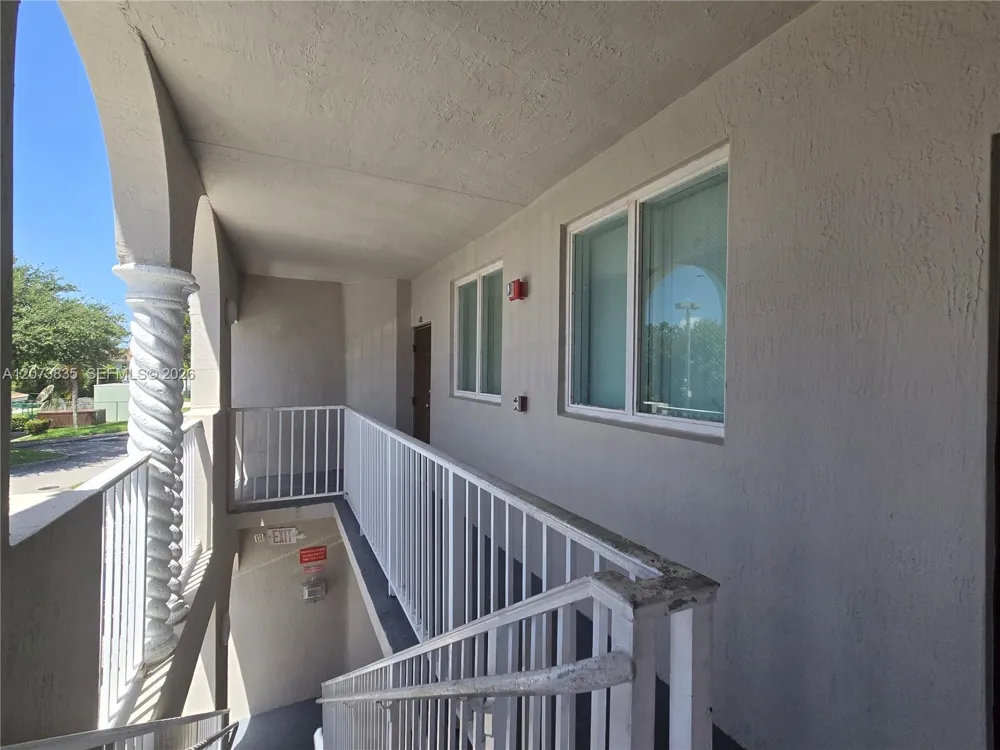 1661 SE 29th Ct #200 Homestead, FL 33035