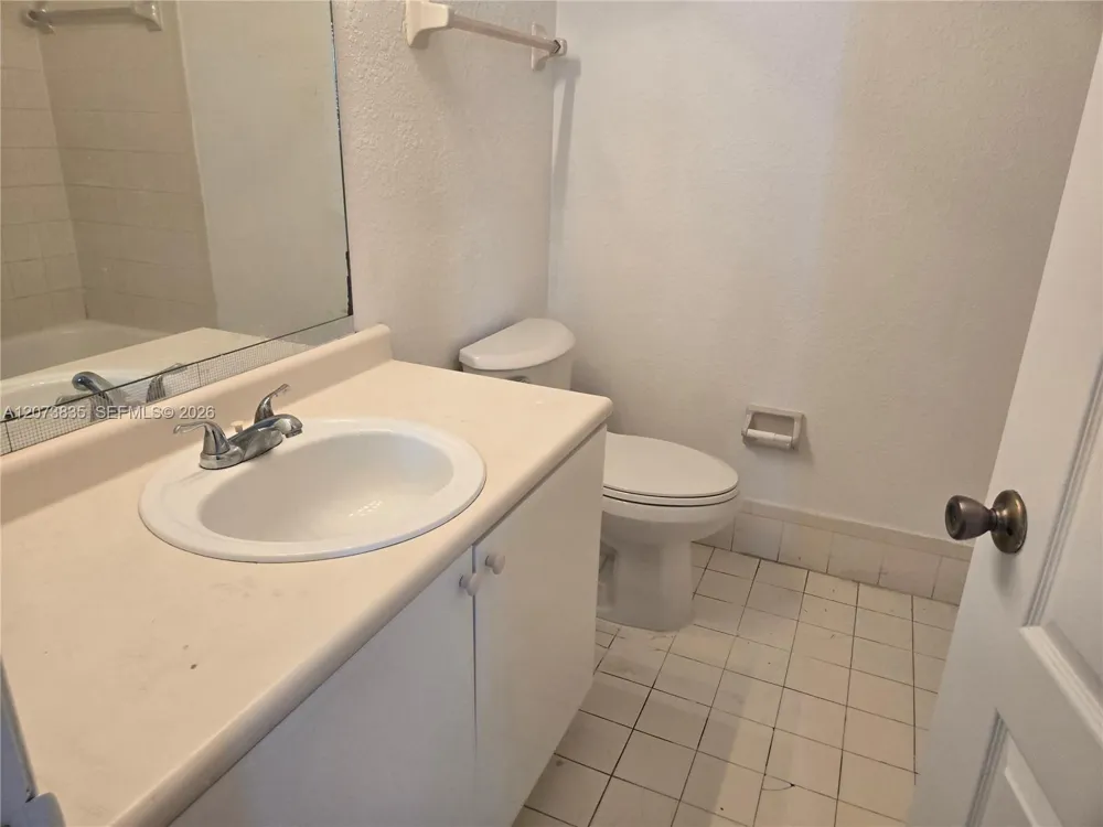 1661 SE 29th Ct #200 Homestead, FL 33035