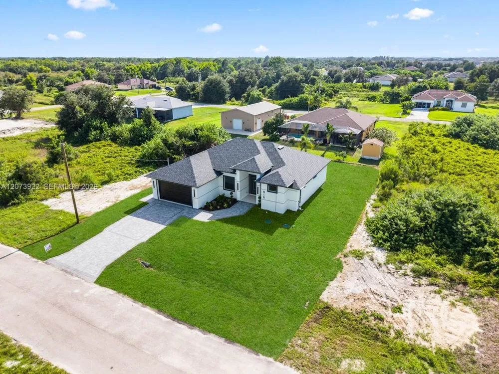 516 Croydon ave S Lehigh Acres, FL 33974