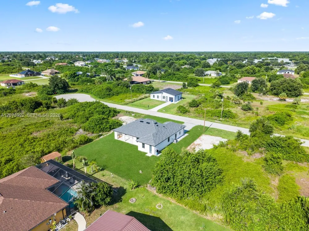 516 Croydon ave S Lehigh Acres, FL 33974