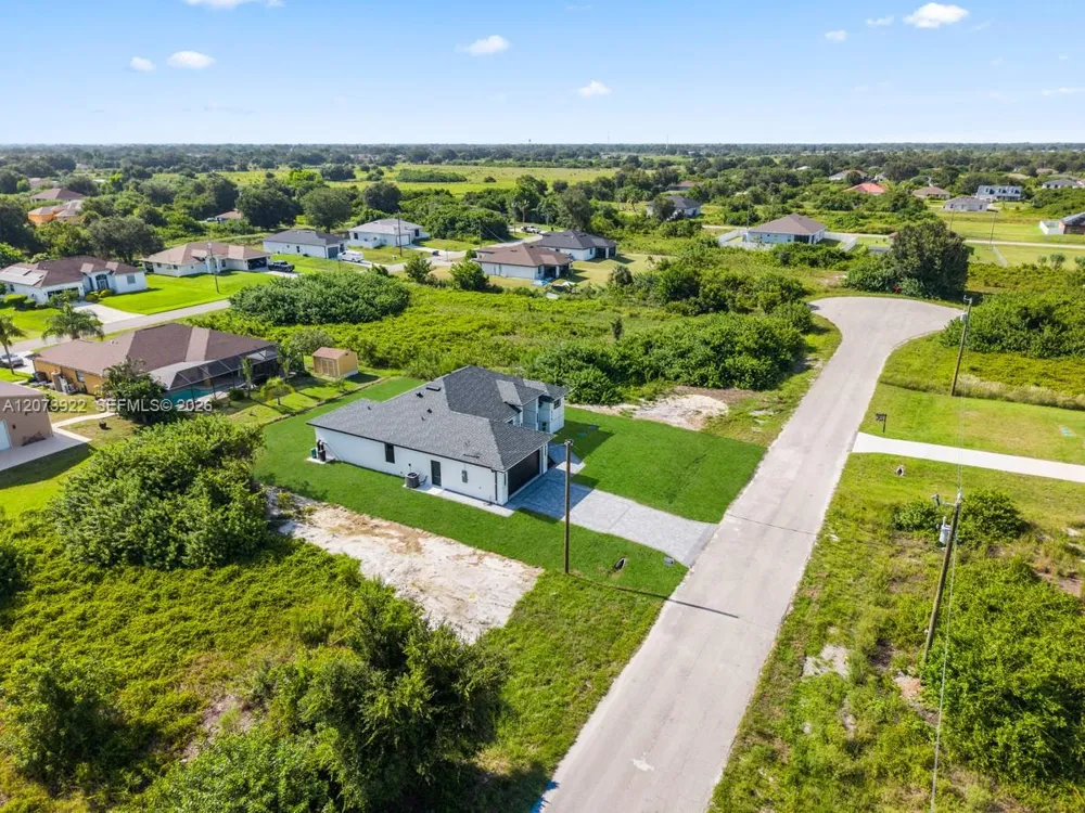 516 Croydon ave S Lehigh Acres, FL 33974