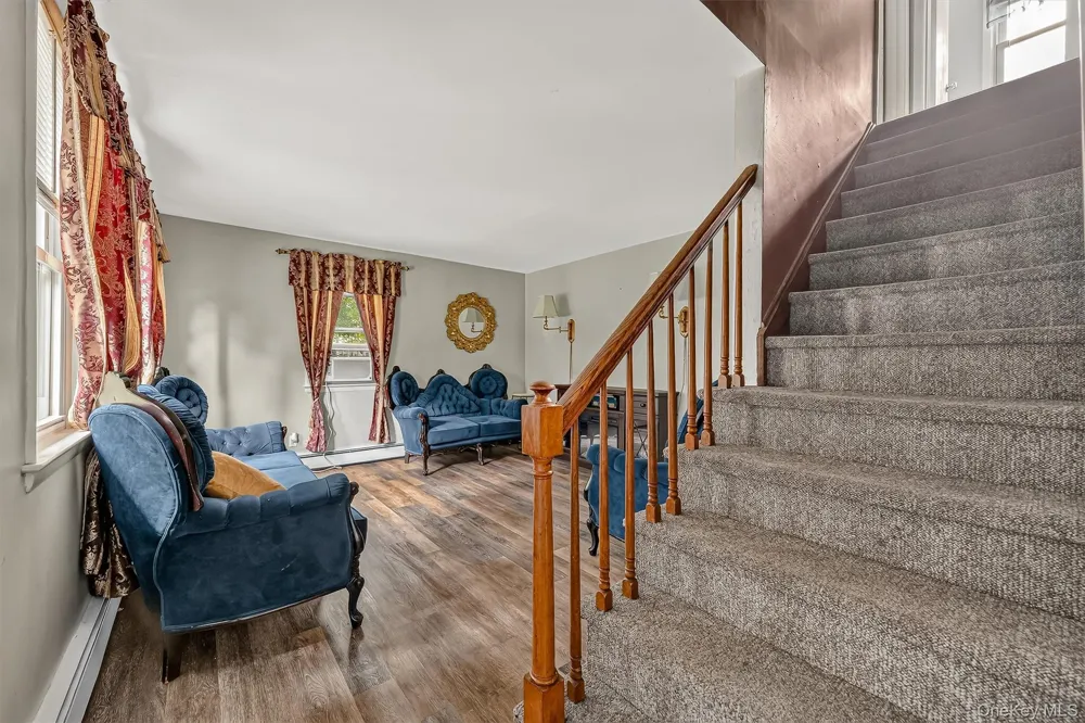 206 Lafayette Avenue Cortlandt Manor, NY 10567