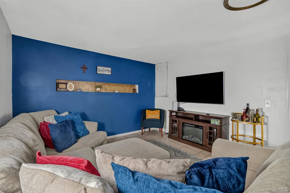 206 Lafayette Avenue Cortlandt Manor, NY 10567