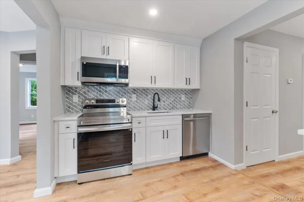 685 Horseblock Road Brookhaven, NY 11719
