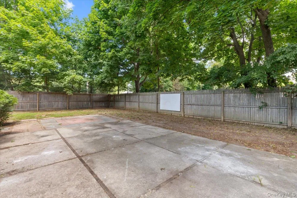 685 Horseblock Road Brookhaven, NY 11719