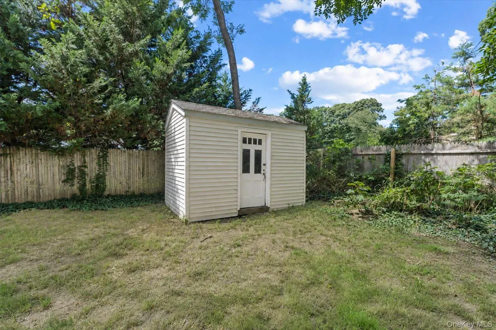 685 Horseblock Road Brookhaven, NY 11719
