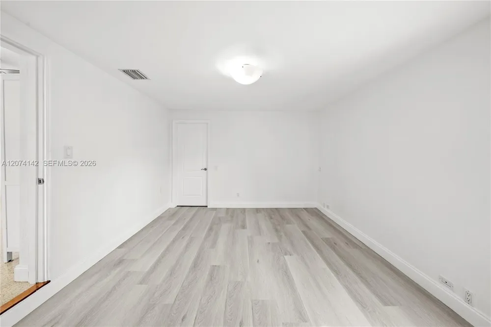3130 SW 27th Ter Miami, FL 33133