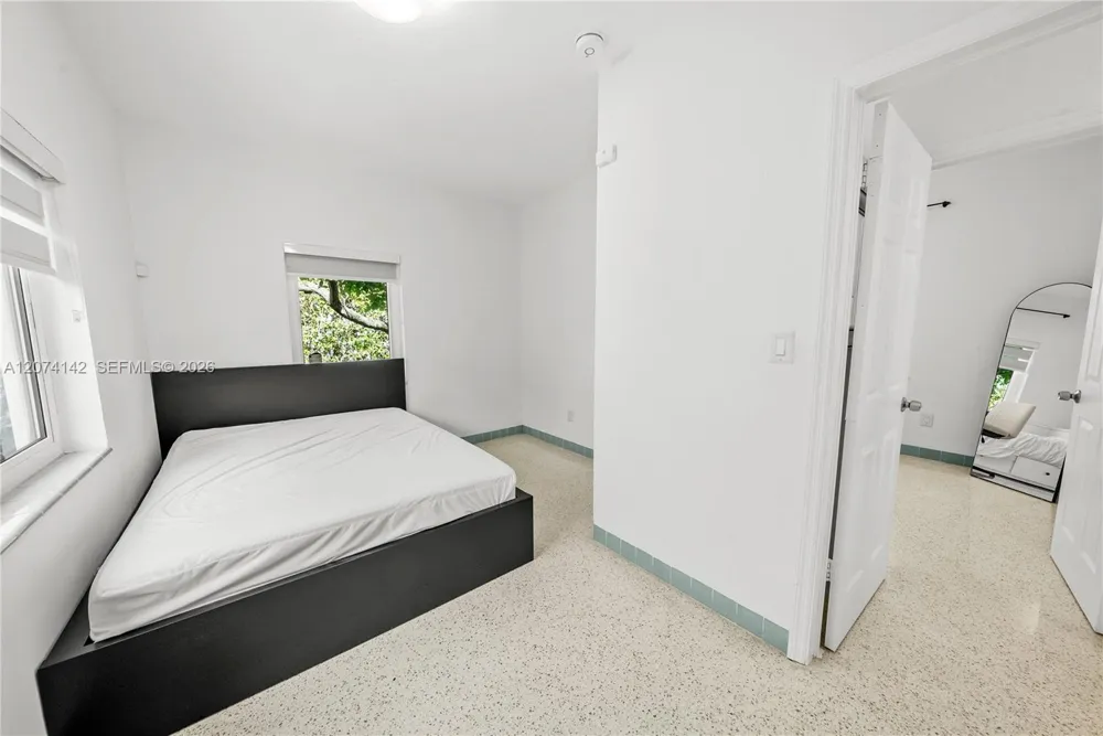 3130 SW 27th Ter Miami, FL 33133