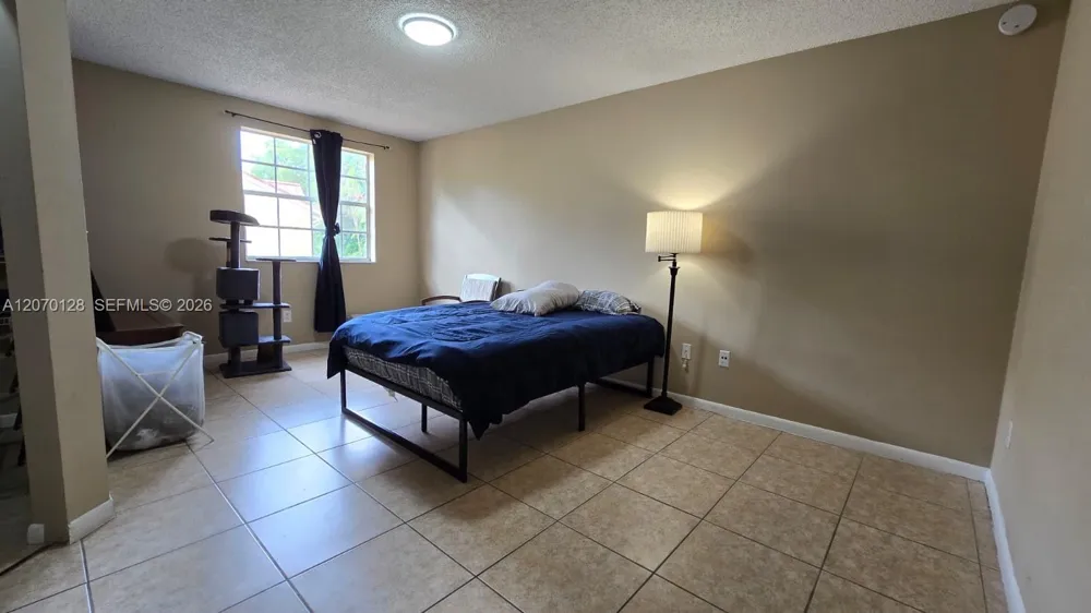 18332 NW 68th Ave #H Hialeah, FL 33015
