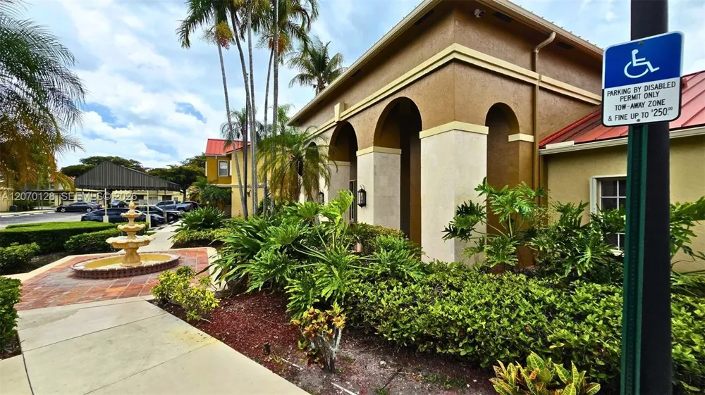 18332 NW 68th Ave #H Hialeah, FL 33015