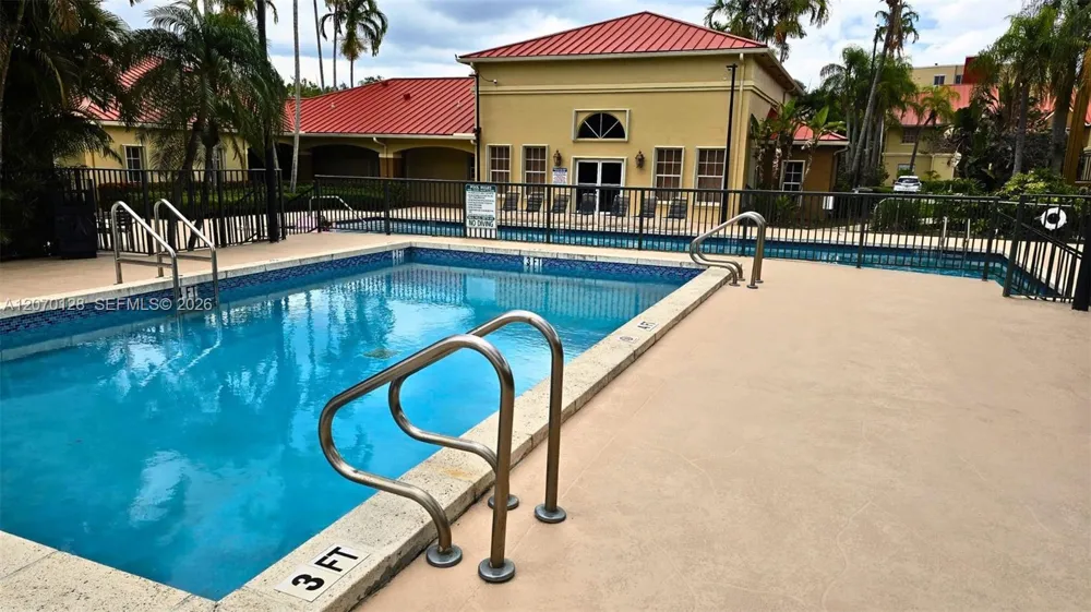 18332 NW 68th Ave #H Hialeah, FL 33015