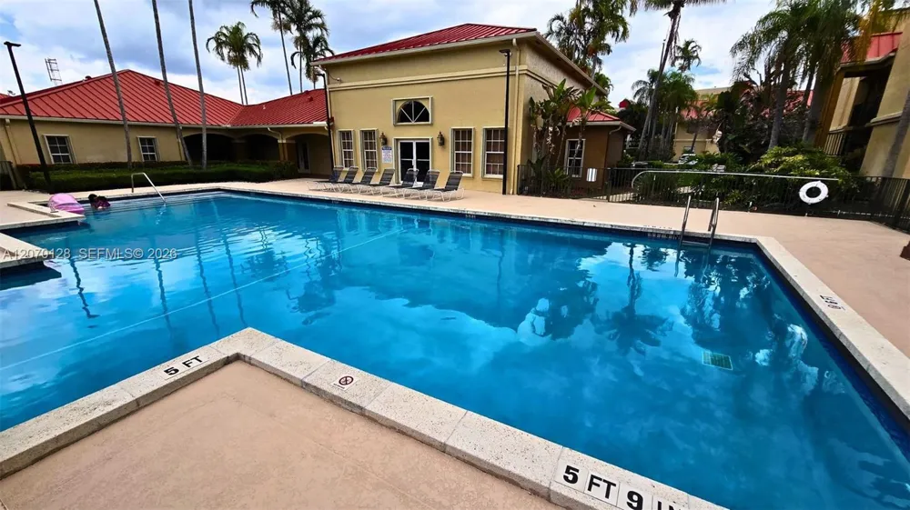 18332 NW 68th Ave #H Hialeah, FL 33015