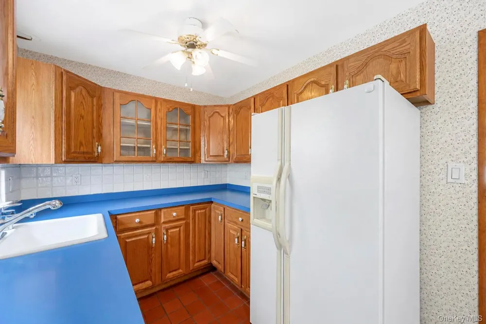 44 Maple Drive Amityville, NY 11701