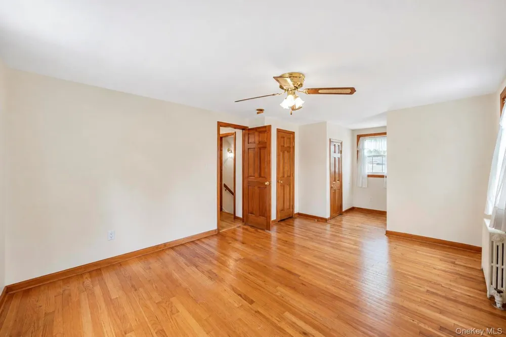 44 Maple Drive Amityville, NY 11701