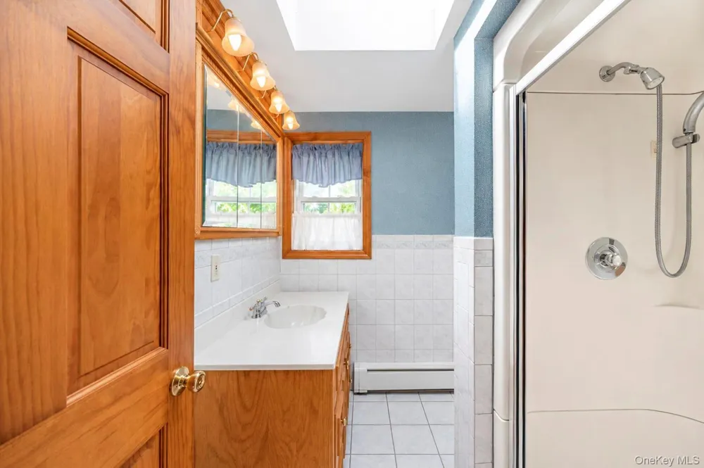 44 Maple Drive Amityville, NY 11701