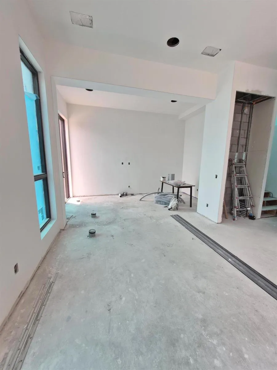 2336 SE 13th Court Pompano Beach, FL 33062
