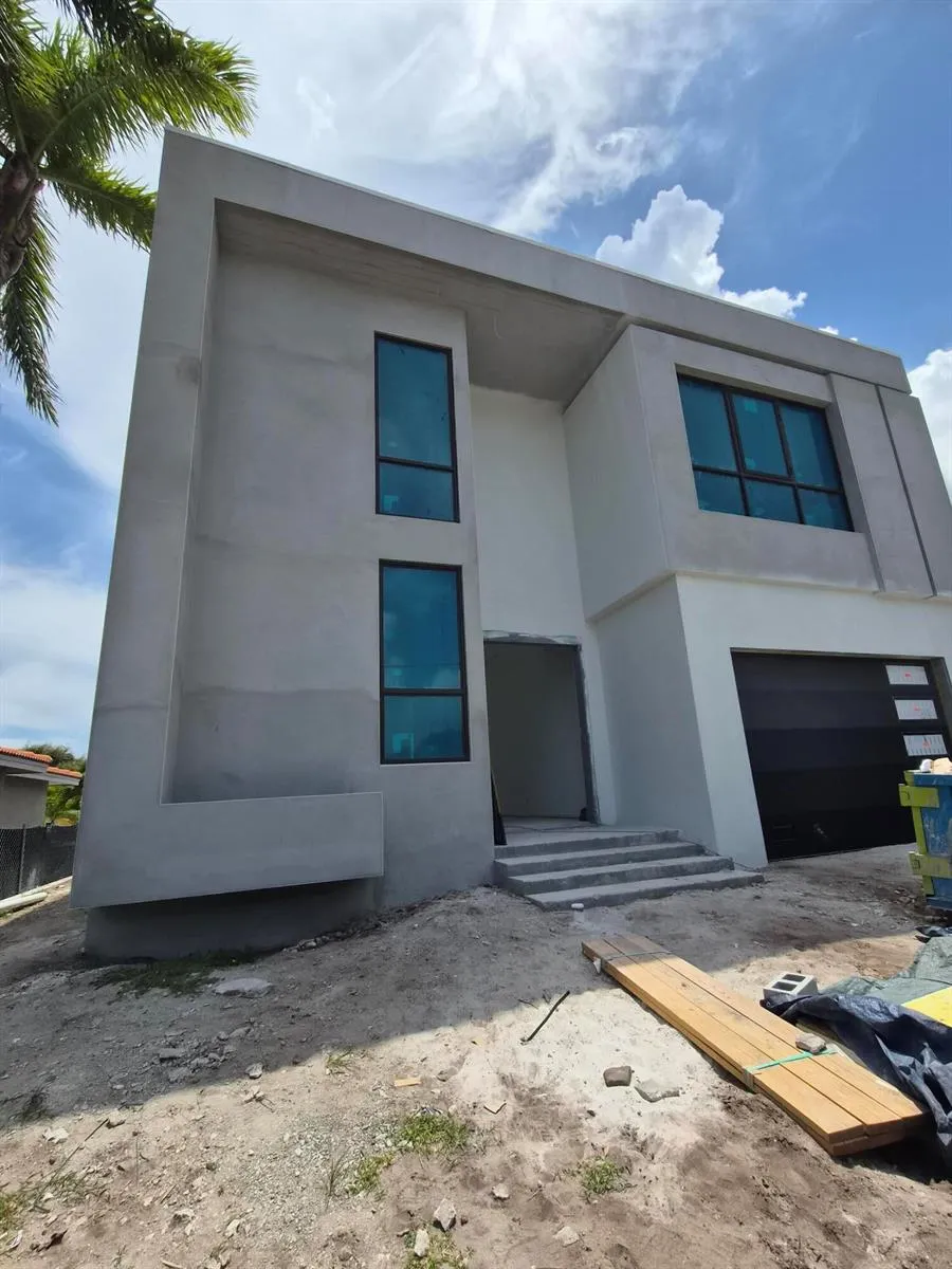 2336 SE 13th Court Pompano Beach, FL 33062