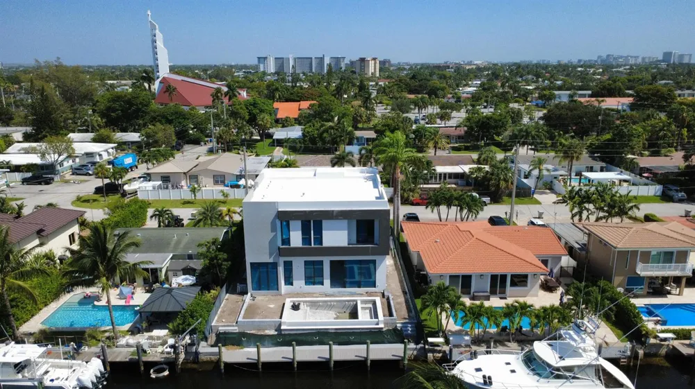 2336 SE 13th Court Pompano Beach, FL 33062