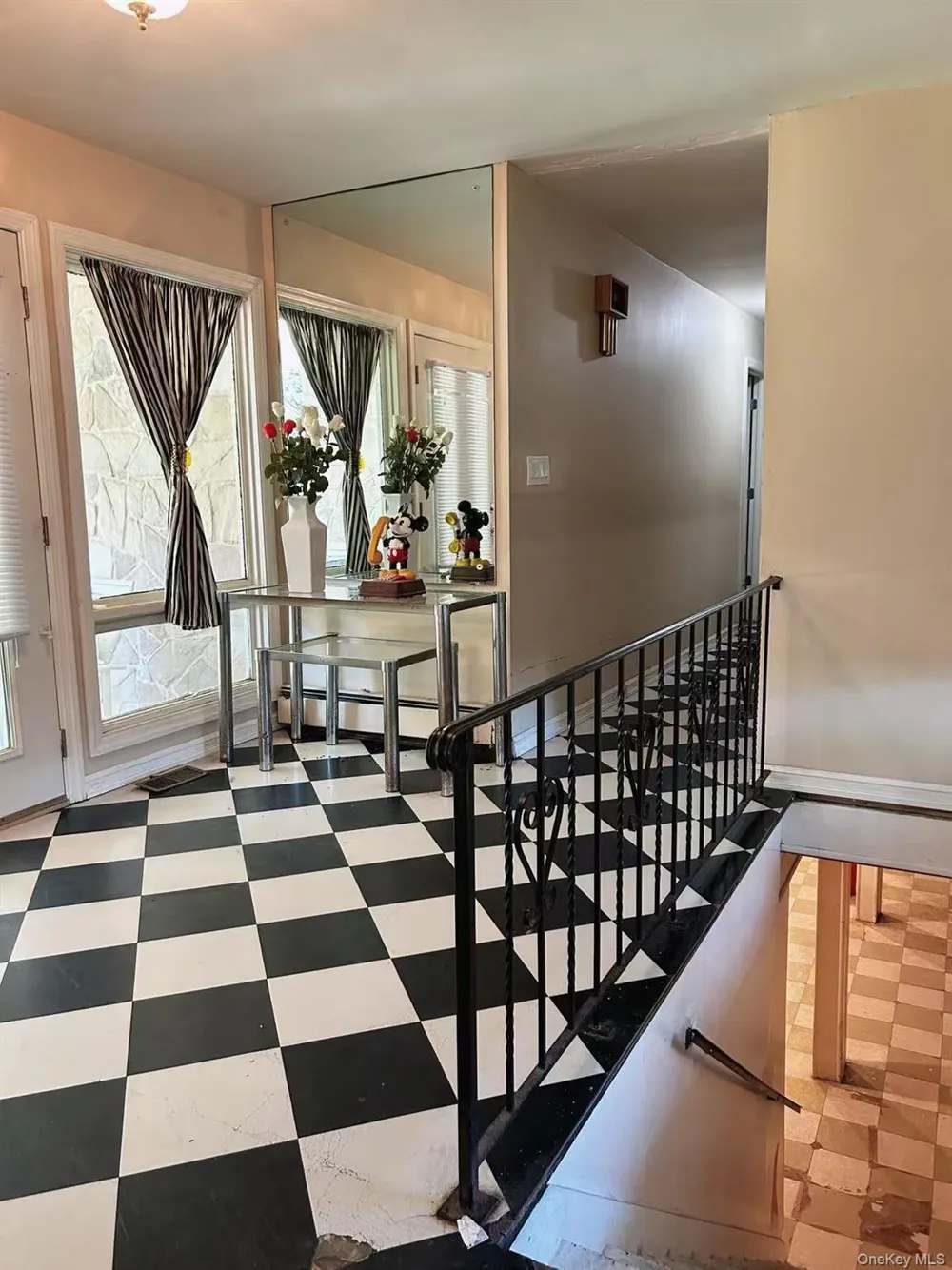 165 Scott Avenue Deer Park, NY 11729