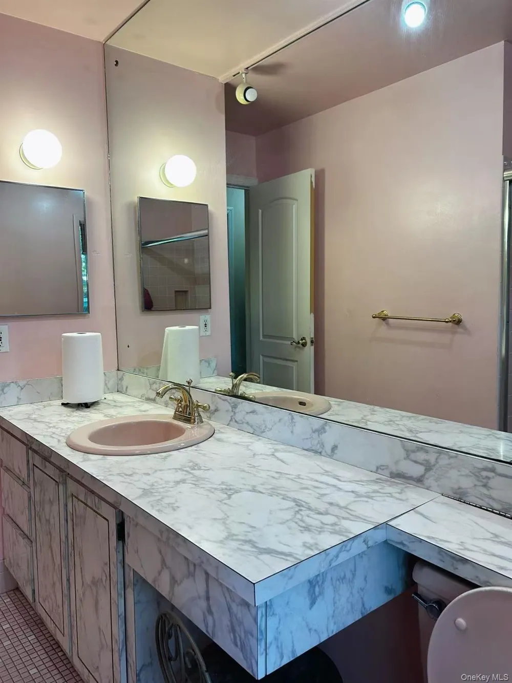 165 Scott Avenue Deer Park, NY 11729