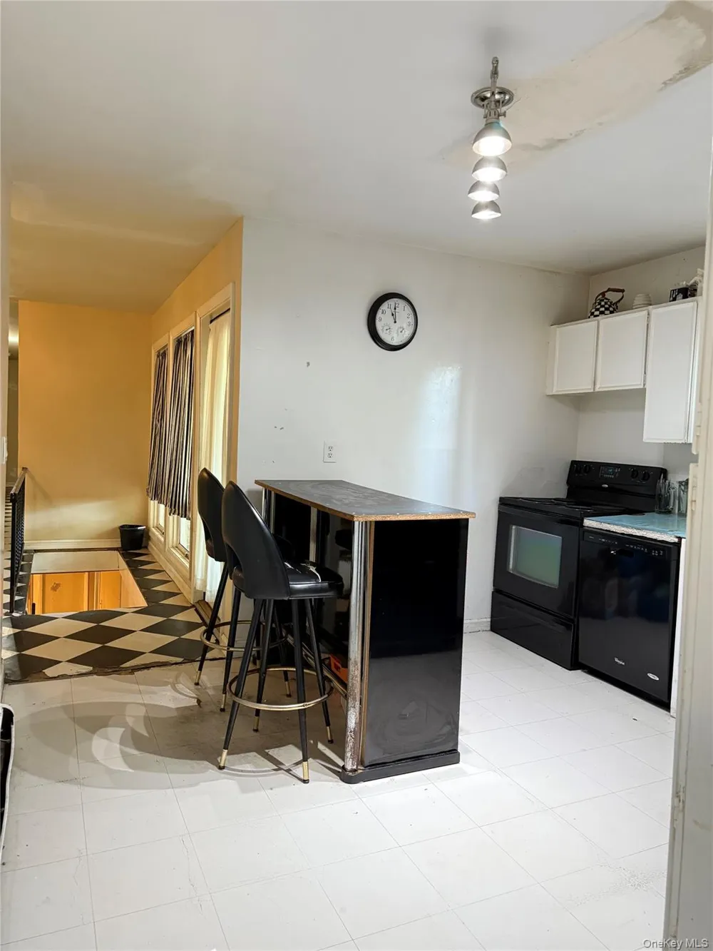 165 Scott Avenue Deer Park, NY 11729