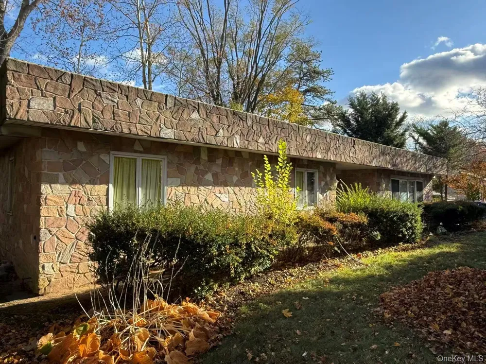 165 Scott Avenue Deer Park, NY 11729