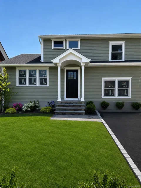675 Deer Park Avenue