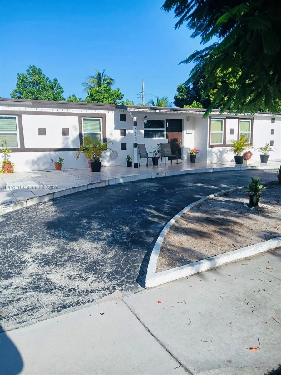 4400 SW 112th Pl Miami, FL 33165