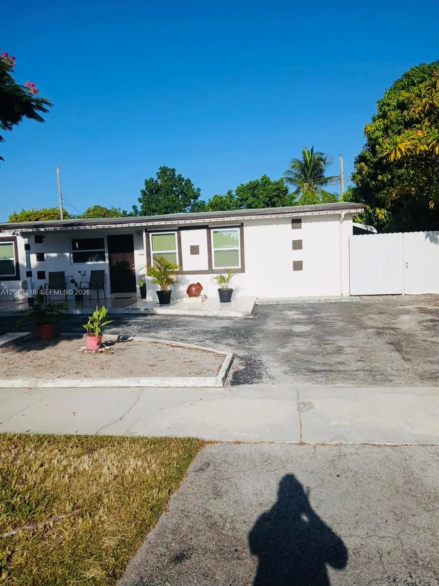 4400 SW 112th Pl Miami, FL 33165