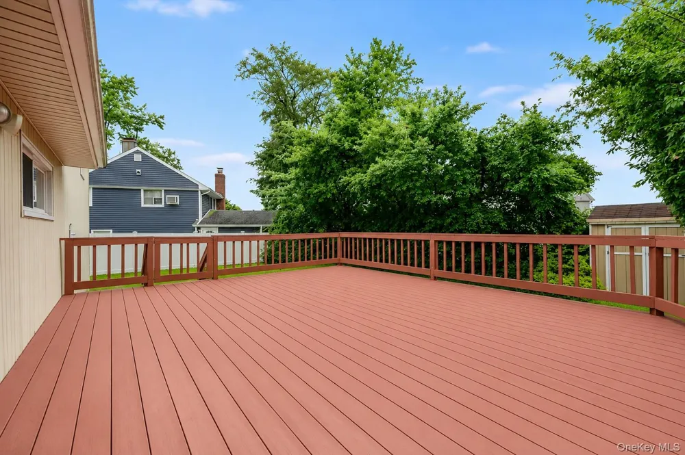 312 W Waukena Avenue Oceanside, NY 11572